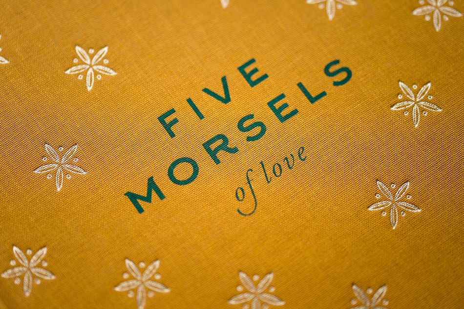  成都摩品畫冊設計公司-FIVE MORSELS OF LOVE印度南部菜譜畫冊設計欣賞